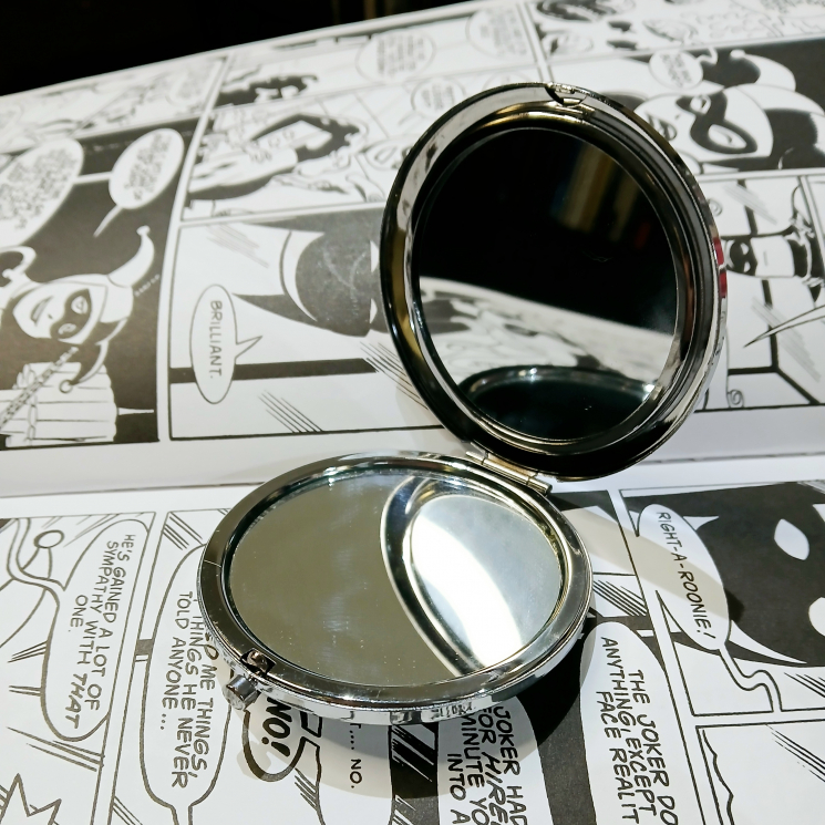 Harley Quinn Animated Series Classic Costume Compact Mirror
