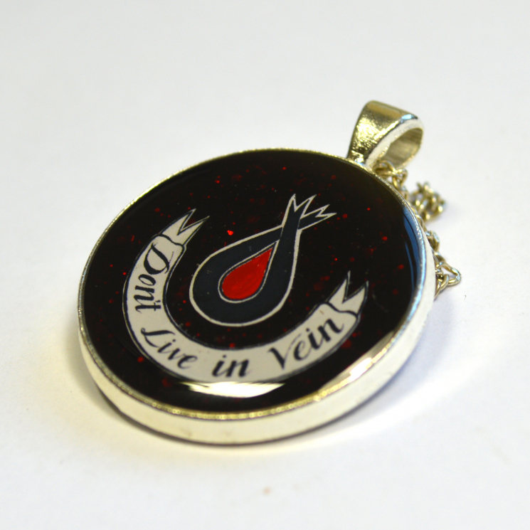 Discworld Terry Pratchett Überwald League of Temperance Pendant