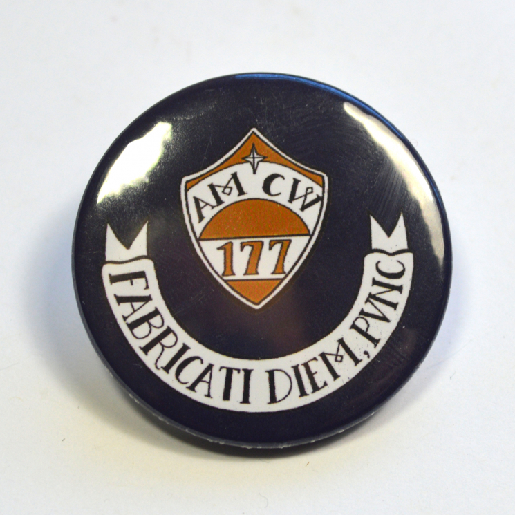 Discworld Captain Vimes "Fabricati Diem, Pvnc" Badge